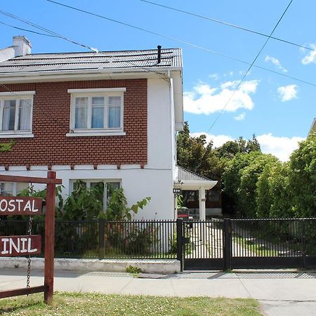 Hostal Y Cabanas Ainil بونتا أريناس المظهر الخارجي الصورة