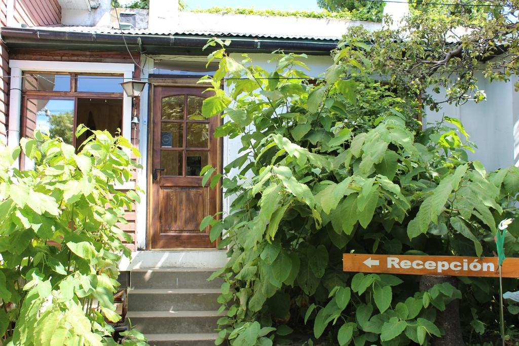 Hostal Y Cabanas Ainil بونتا أريناس المظهر الخارجي الصورة
