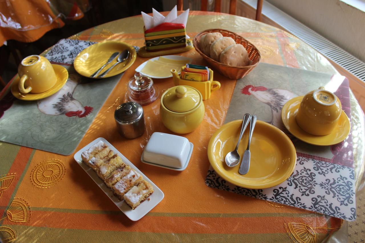 Hostal Y Cabanas Ainil بونتا أريناس المظهر الخارجي الصورة