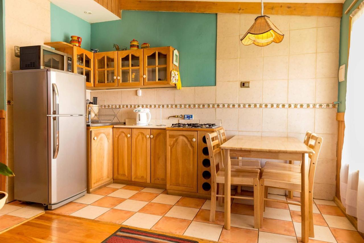 Hostal Y Cabanas Ainil بونتا أريناس المظهر الخارجي الصورة