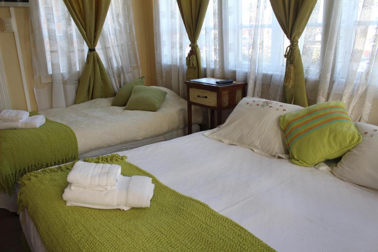Hostal Y Cabanas Ainil بونتا أريناس المظهر الخارجي الصورة