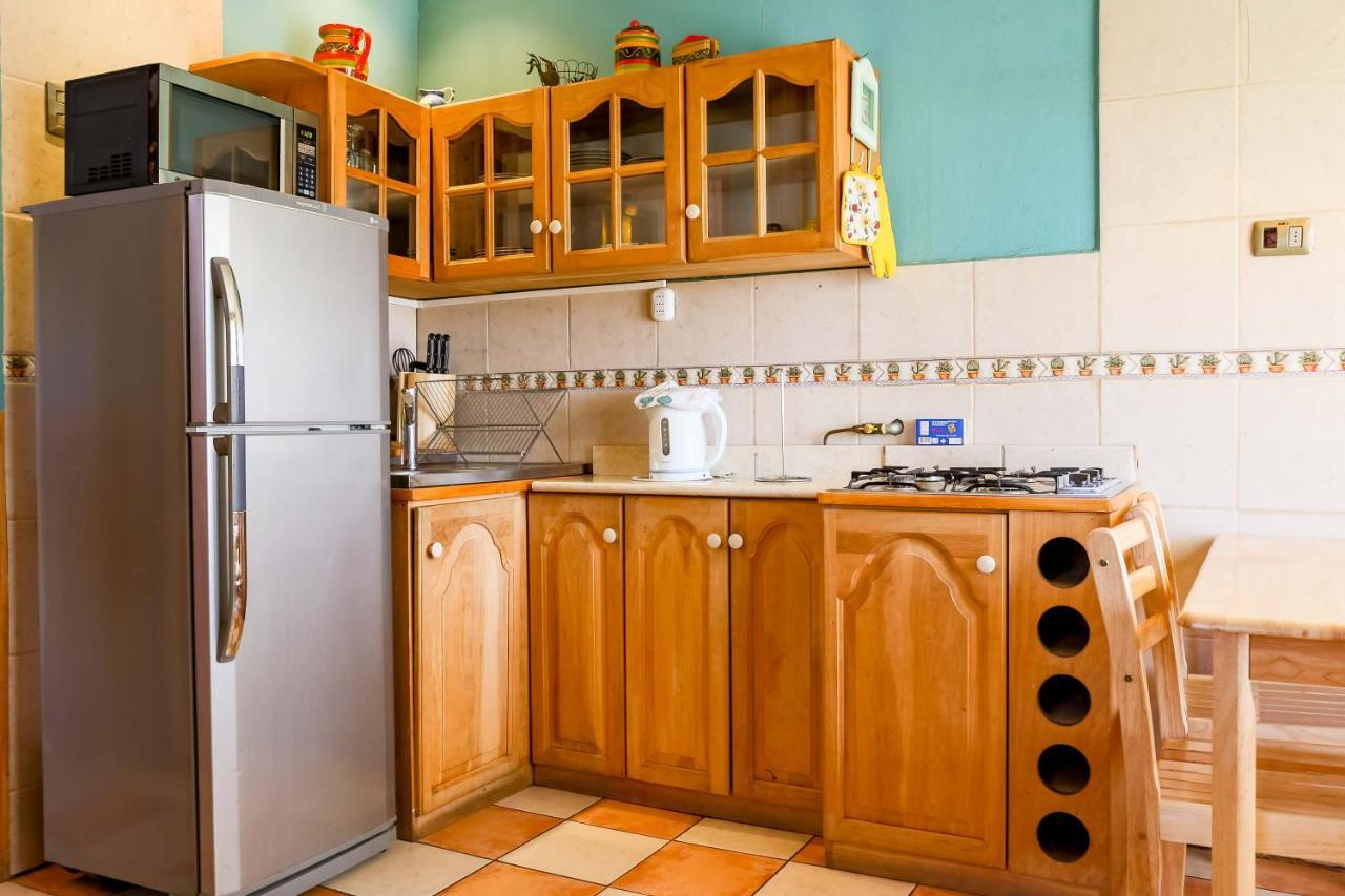 Hostal Y Cabanas Ainil بونتا أريناس المظهر الخارجي الصورة