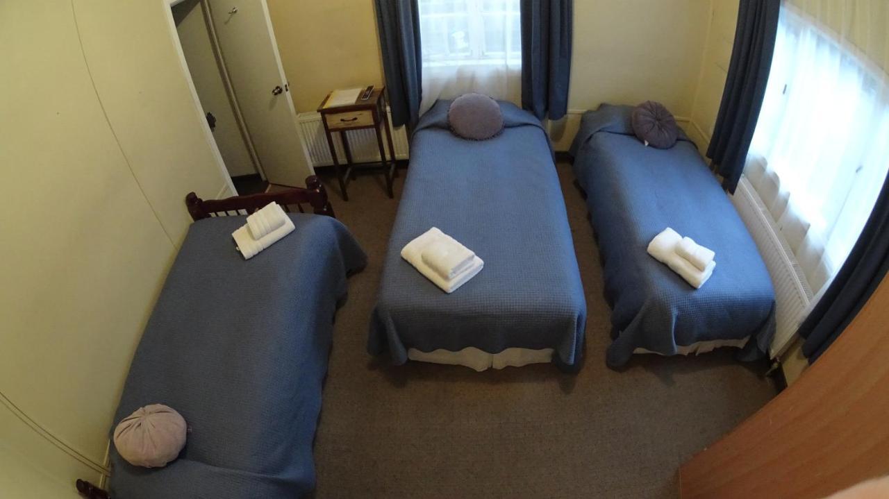 Hostal Y Cabanas Ainil بونتا أريناس المظهر الخارجي الصورة