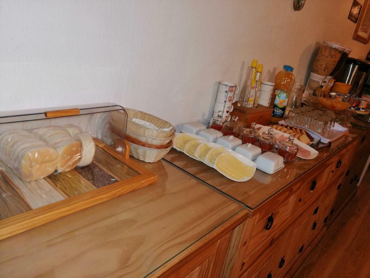 Hostal Y Cabanas Ainil بونتا أريناس المظهر الخارجي الصورة